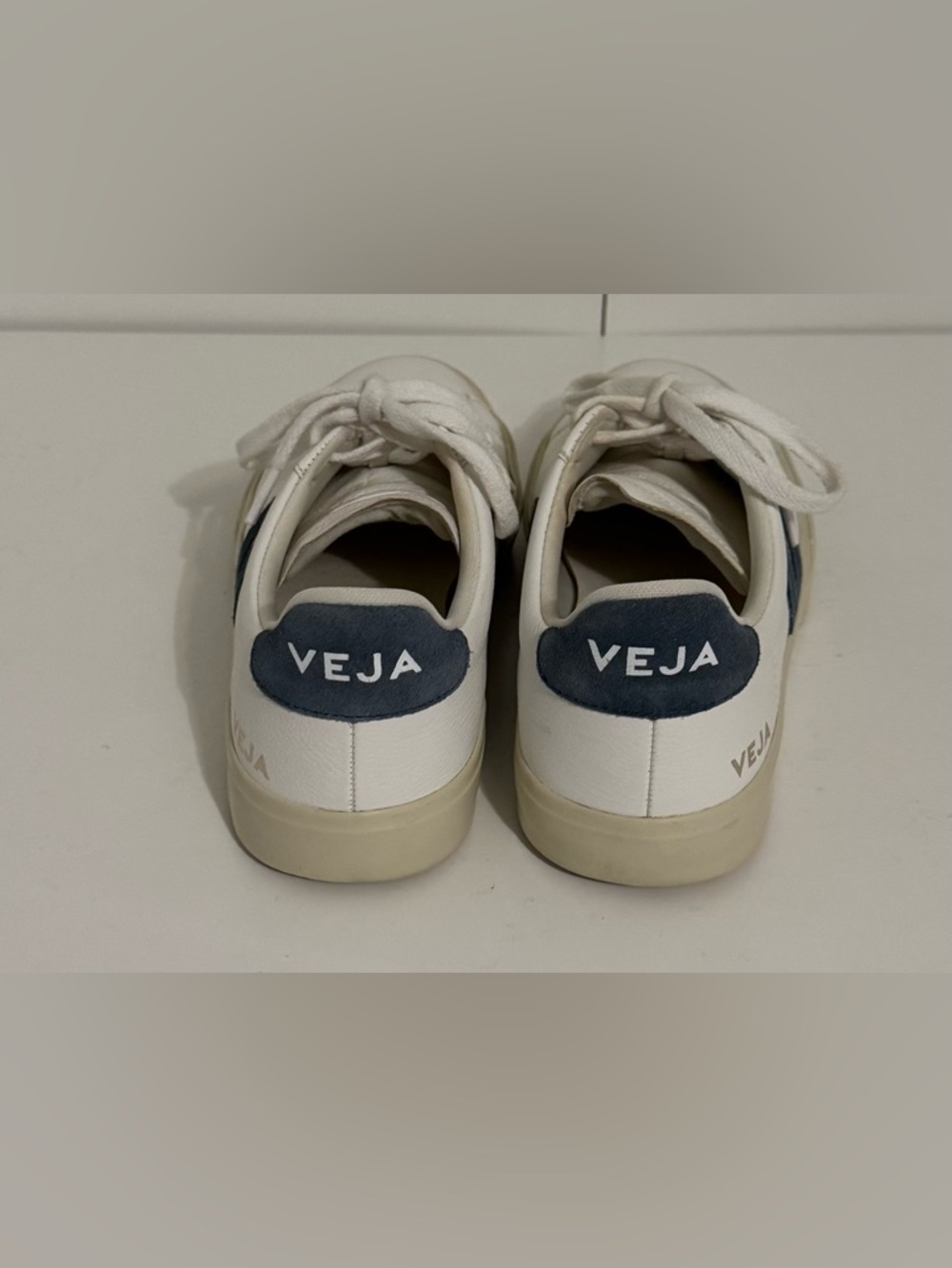 Veja Campo White Leather Low-Top Sneakers with Gray/Blue 'V' Accent Size:9 - Picture 8 of 11